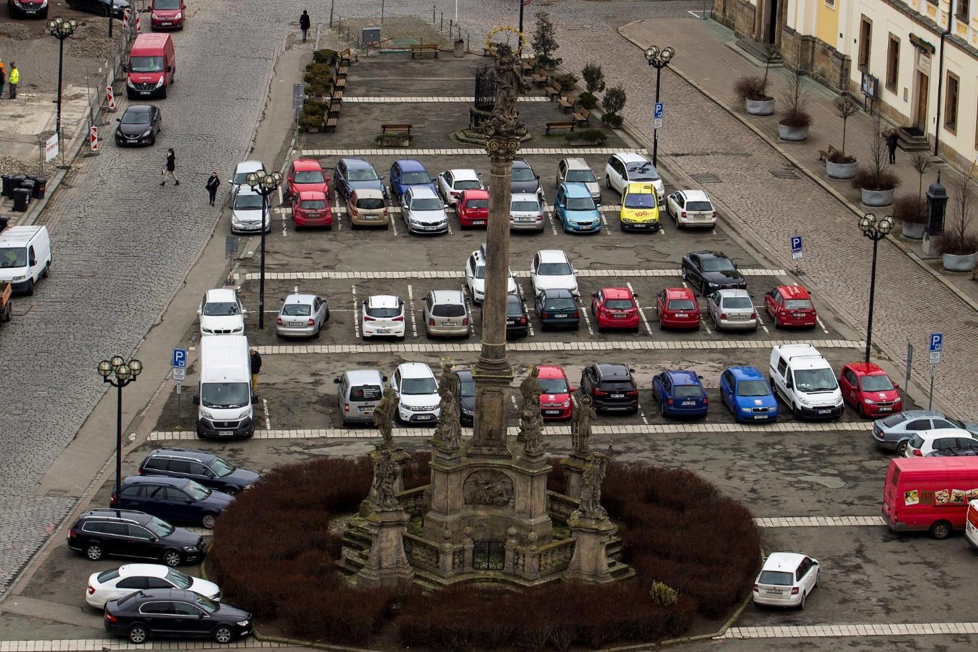 Hradec Králové Prostorny Byt V Centru 3 Kk 80 M2 מראה חיצוני תמונה